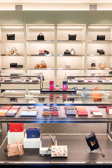 prada handbags outlet store